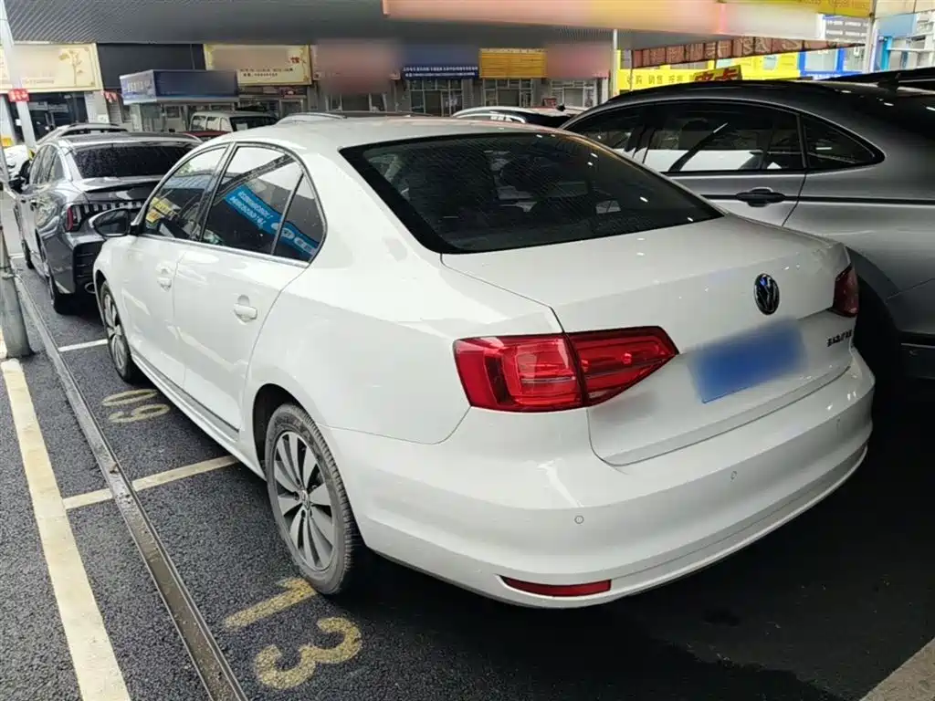 Volkswagen Sagitar 2018 1.6L Automatic Comfort фото 5