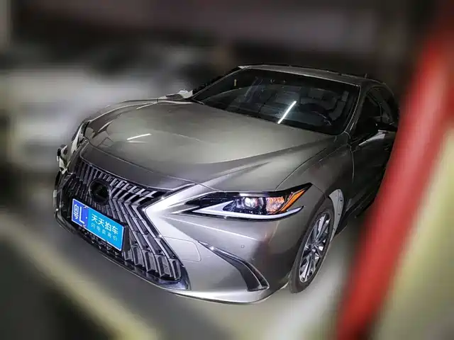Lexus ES 2023 200 Excellence Edition — фото 1