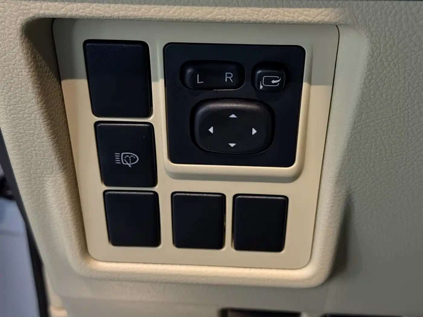 Toyota Prado 2016 2.7L Auto Luxury Edition фото 17