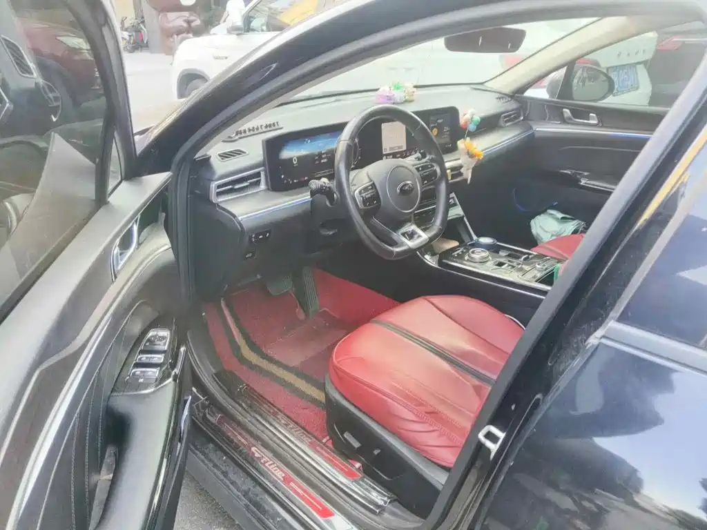 Photo 8 - Kia K5