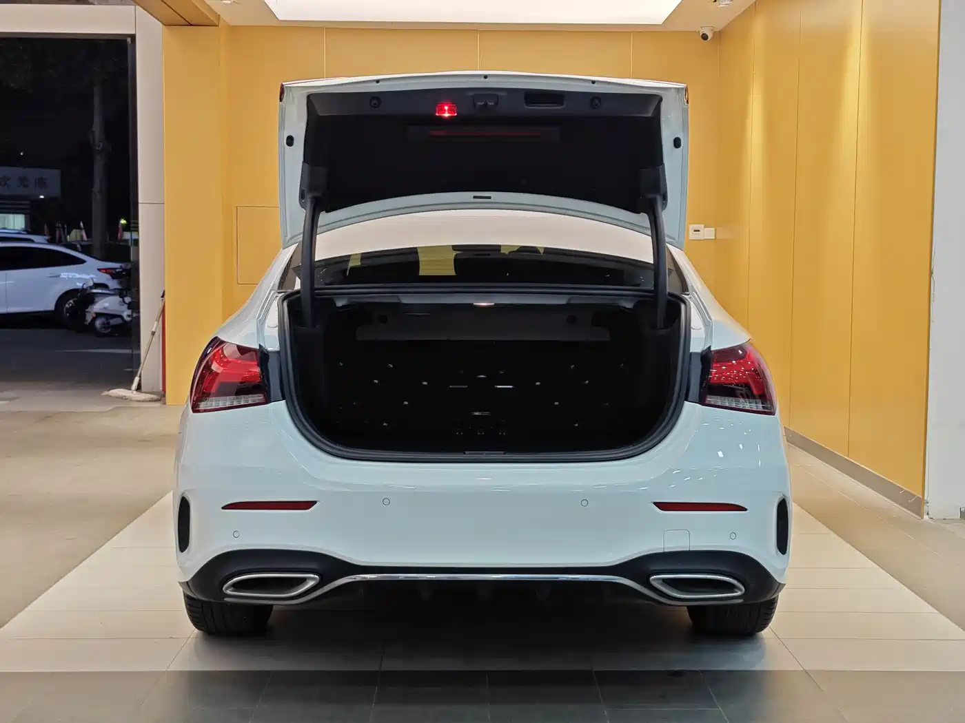 Mercedes-Benz A-Class 2021 A 200 L Sport Sedan Fashion Edition фото 26