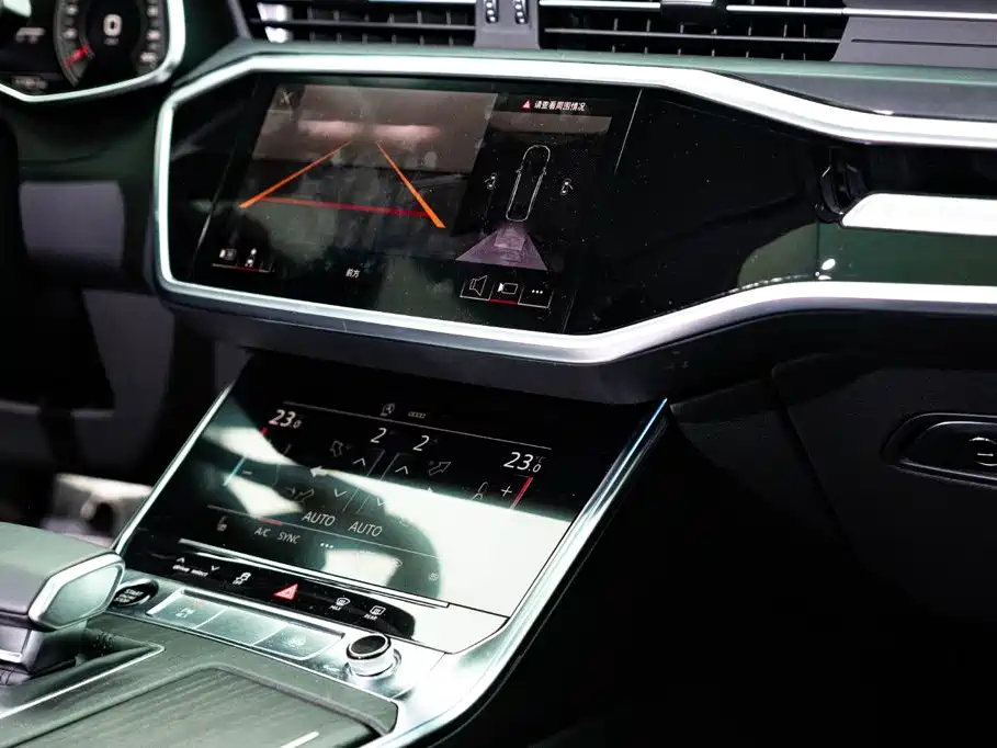 Photo 14 - Audi A6L