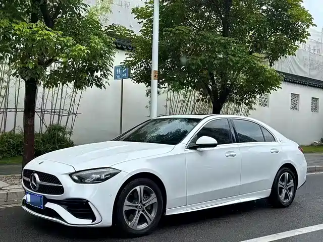 Mercedes-Benz C-Class 2022
