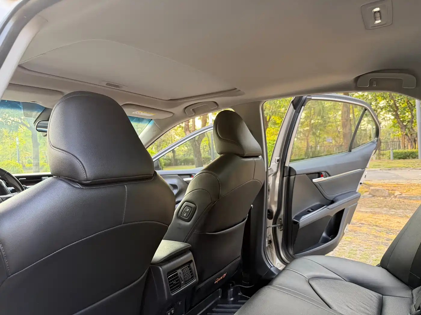 Toyota Camry 2019 2.0G Luxury (China V) фото 9