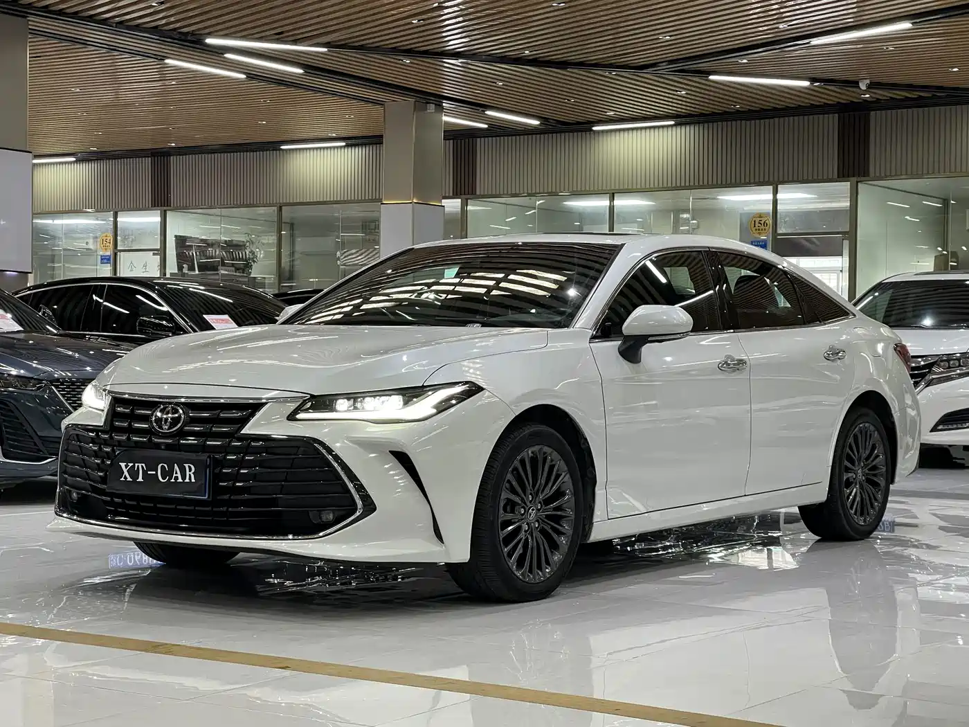 Toyota Avalon 2023 2.0L XLE Premium Edition