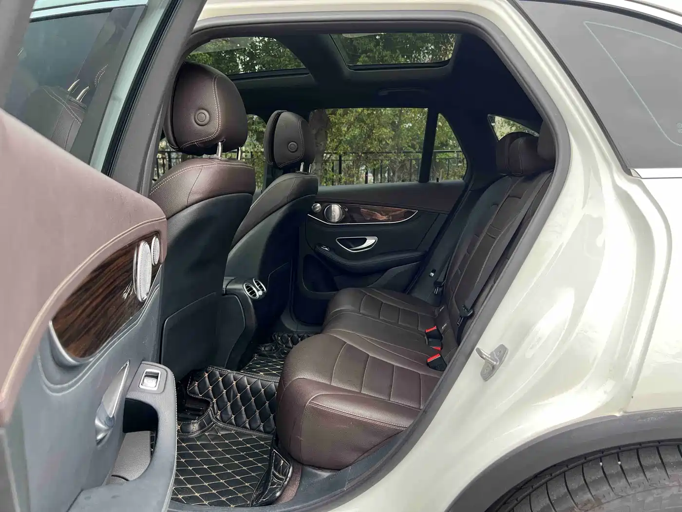 Mercedes-Benz GLC 2018 GLC 260 4MATIC Dynamic фото 6