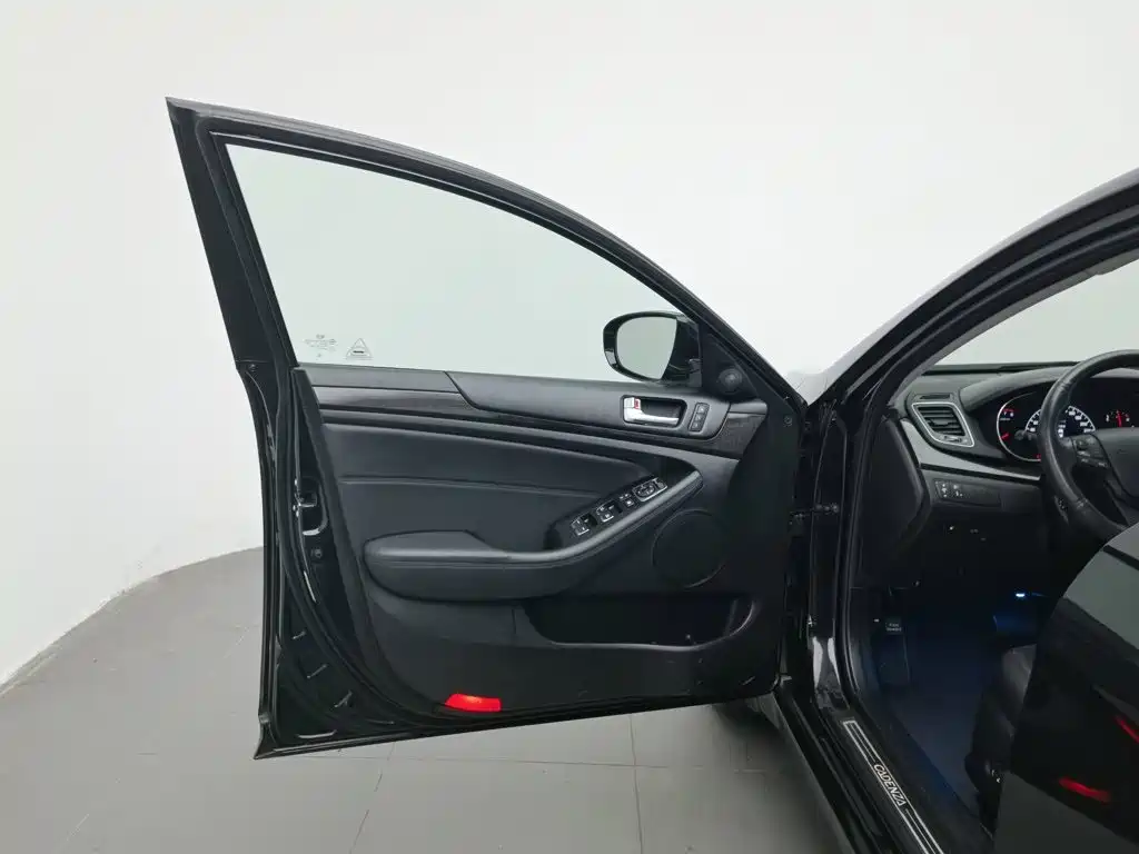 Kia K7 2016 2013 2.4L Business Sunroof China V
