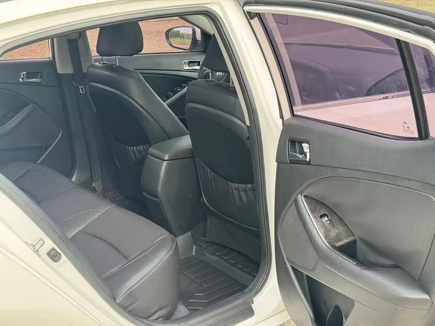 Kia K5 2014 2.0L Automatic LUXURY фото 14