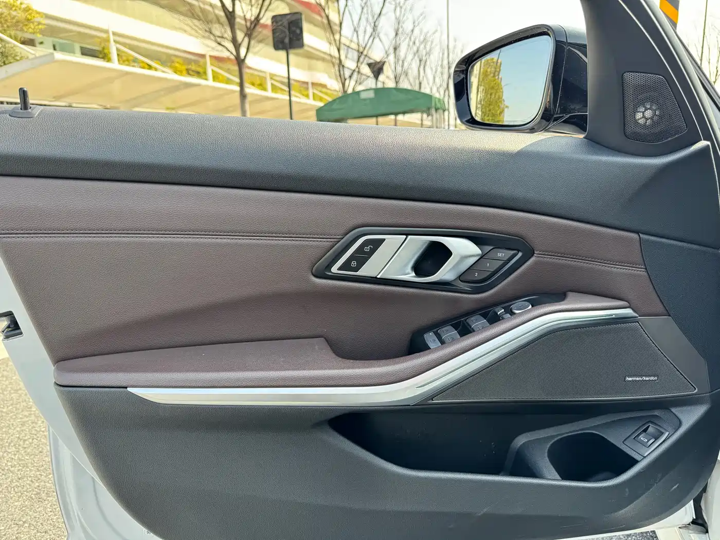 BMW 3 Series 2023 325Li M Sport Black Night Package фото 10