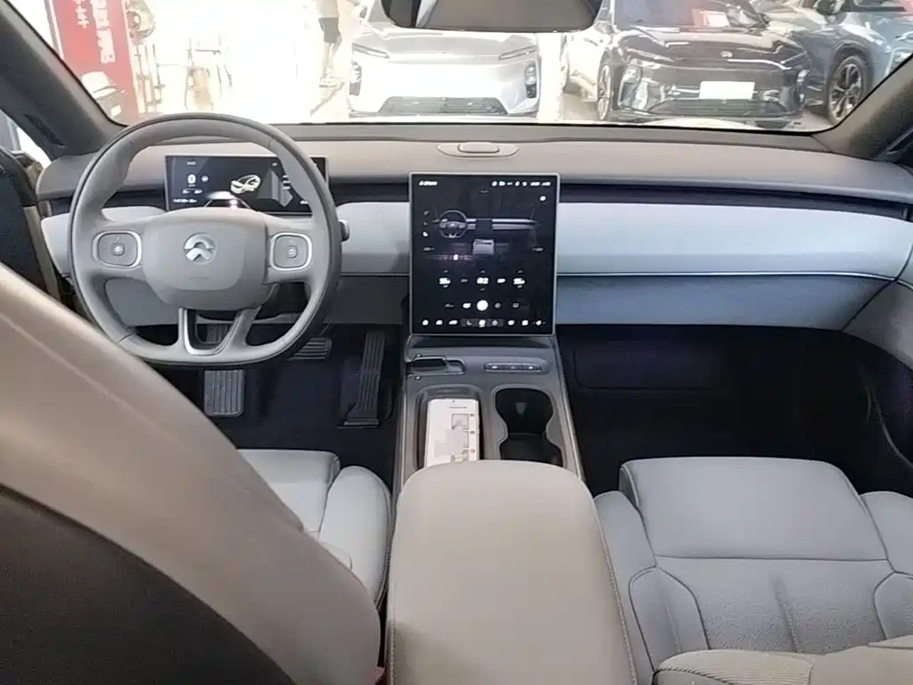 Фото 10 - NIO ET5T