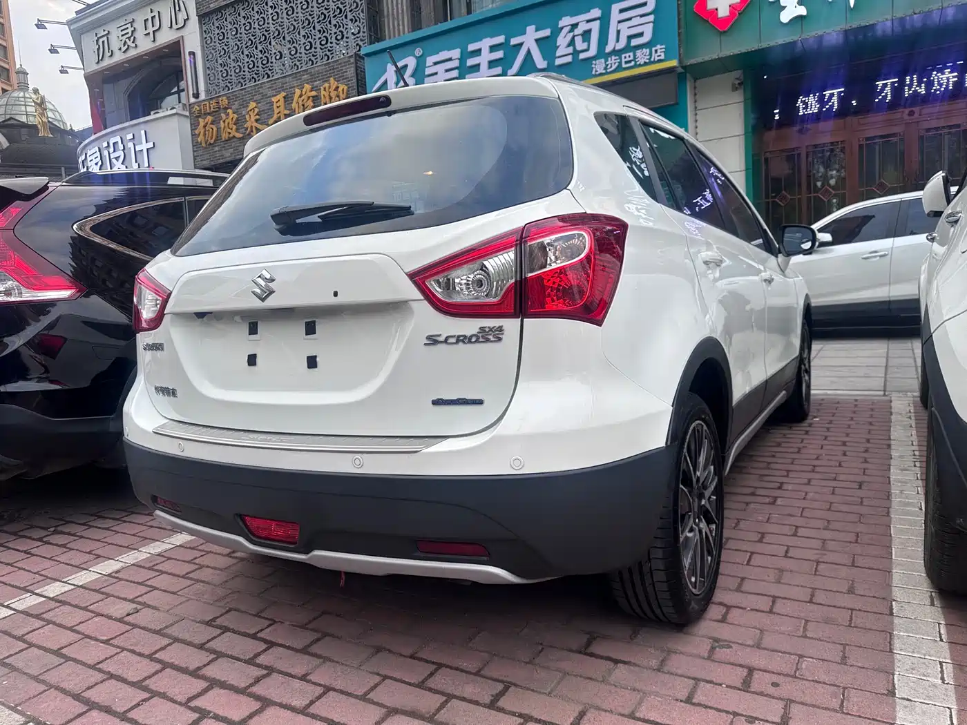 Suzuki SX4 S-Cross 2014 2014 1.6L CVT 4WD Premium