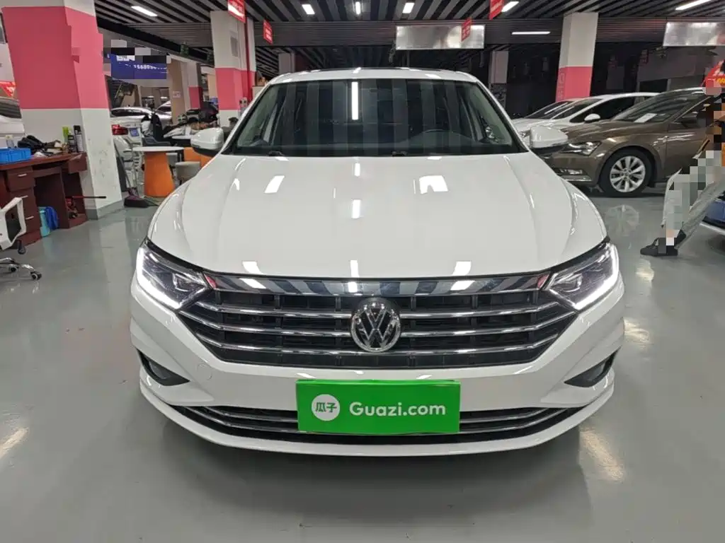 Photo 3 - Volkswagen Sagitar