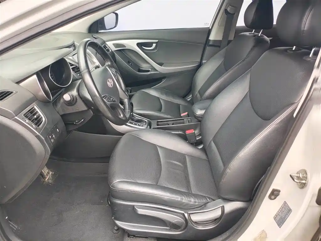 Hyundai Langdong 2015 1.6L Auto Exclusive фото 16