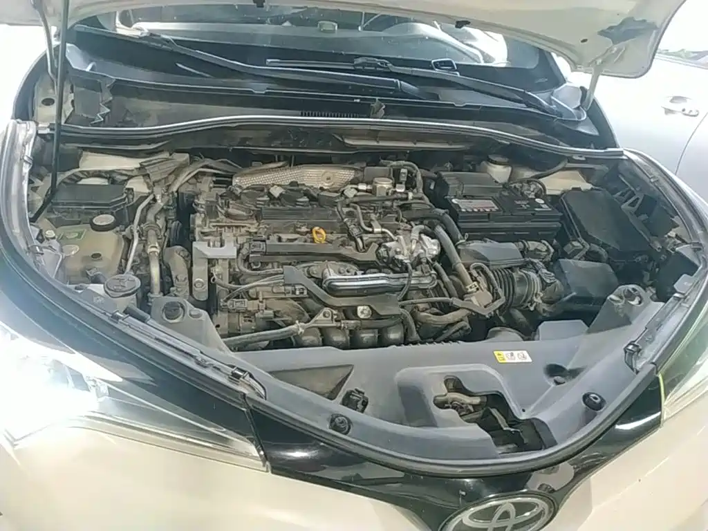 Фото 20 - Toyota C-HR