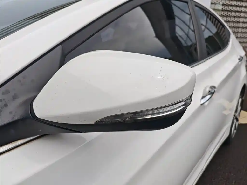 Hyundai Langdong 2015 1.6L Auto Exclusive фото 12