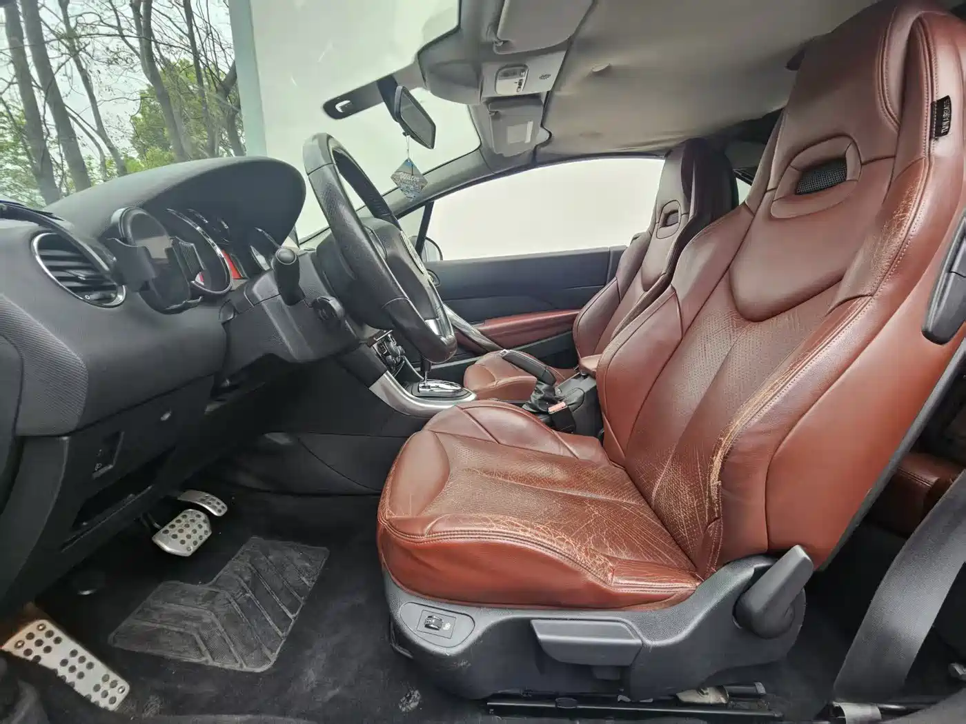 Peugeot 308 (Import) 2012 1.6T CC Luxury фото 2