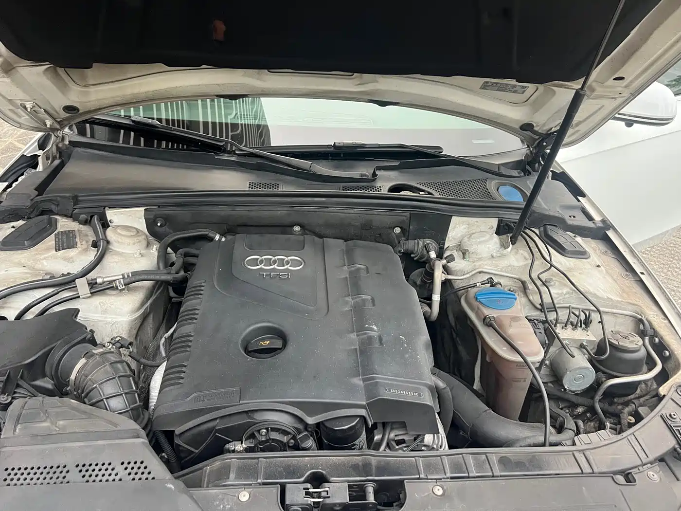 Audi A4L 2010 2.0 TFSI Comfort фото 31