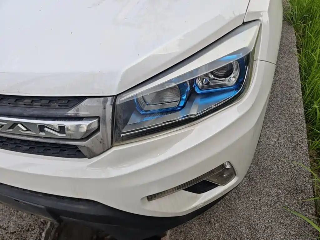 Фото 24 - Changan CS75