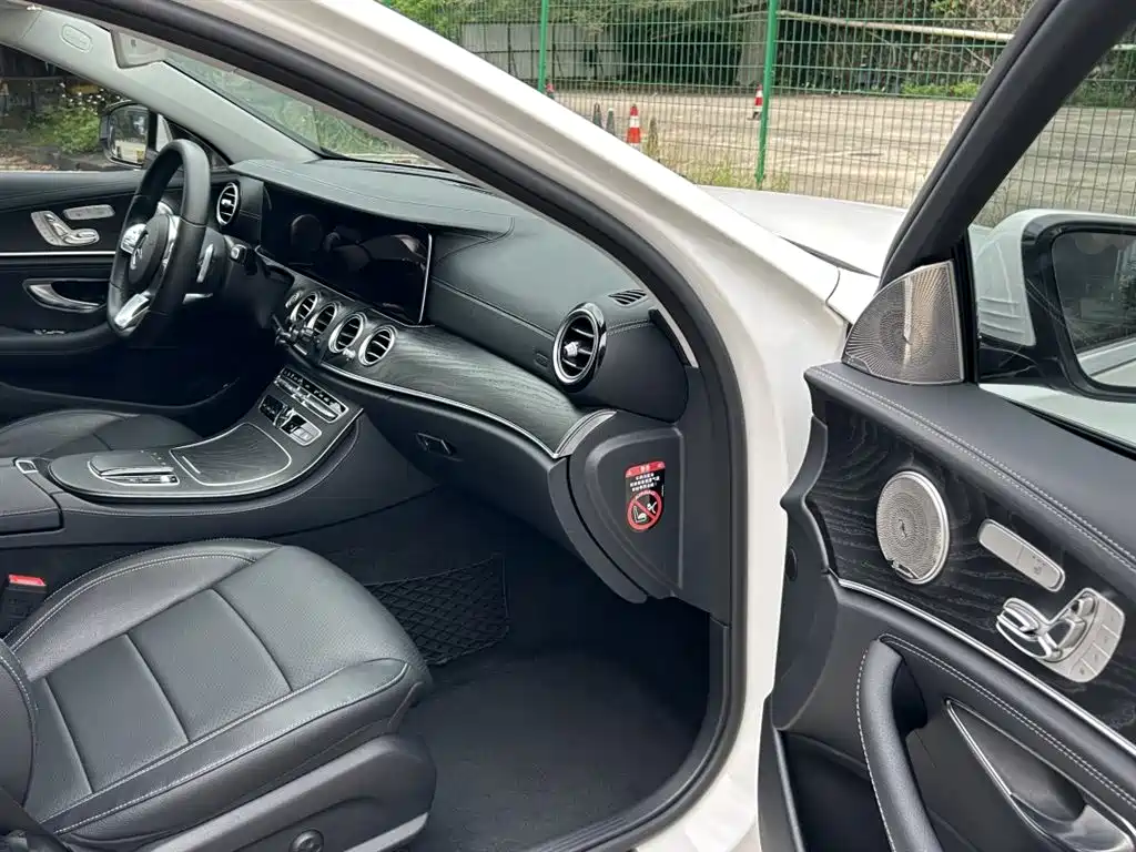 Mercedes-Benz E-Class 2019 E 300 L Sport Luxury фото 11