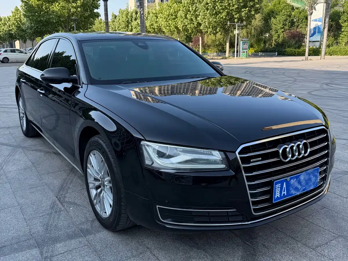 Audi A8 2014 A8L 45 TFSI quattro Comfort фото 7