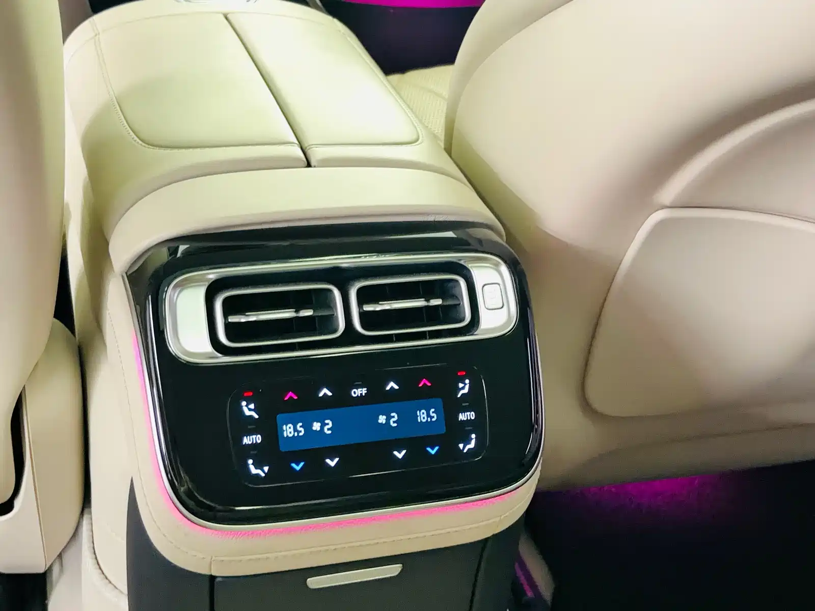 صورة 9 - Mercedes-Benz S-Class
