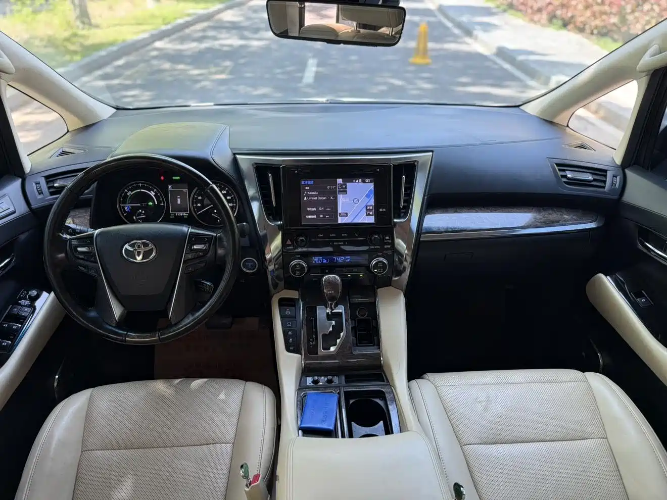 Toyota Alphard 2019 Hybrid 2.5L Premium Edition фото 5