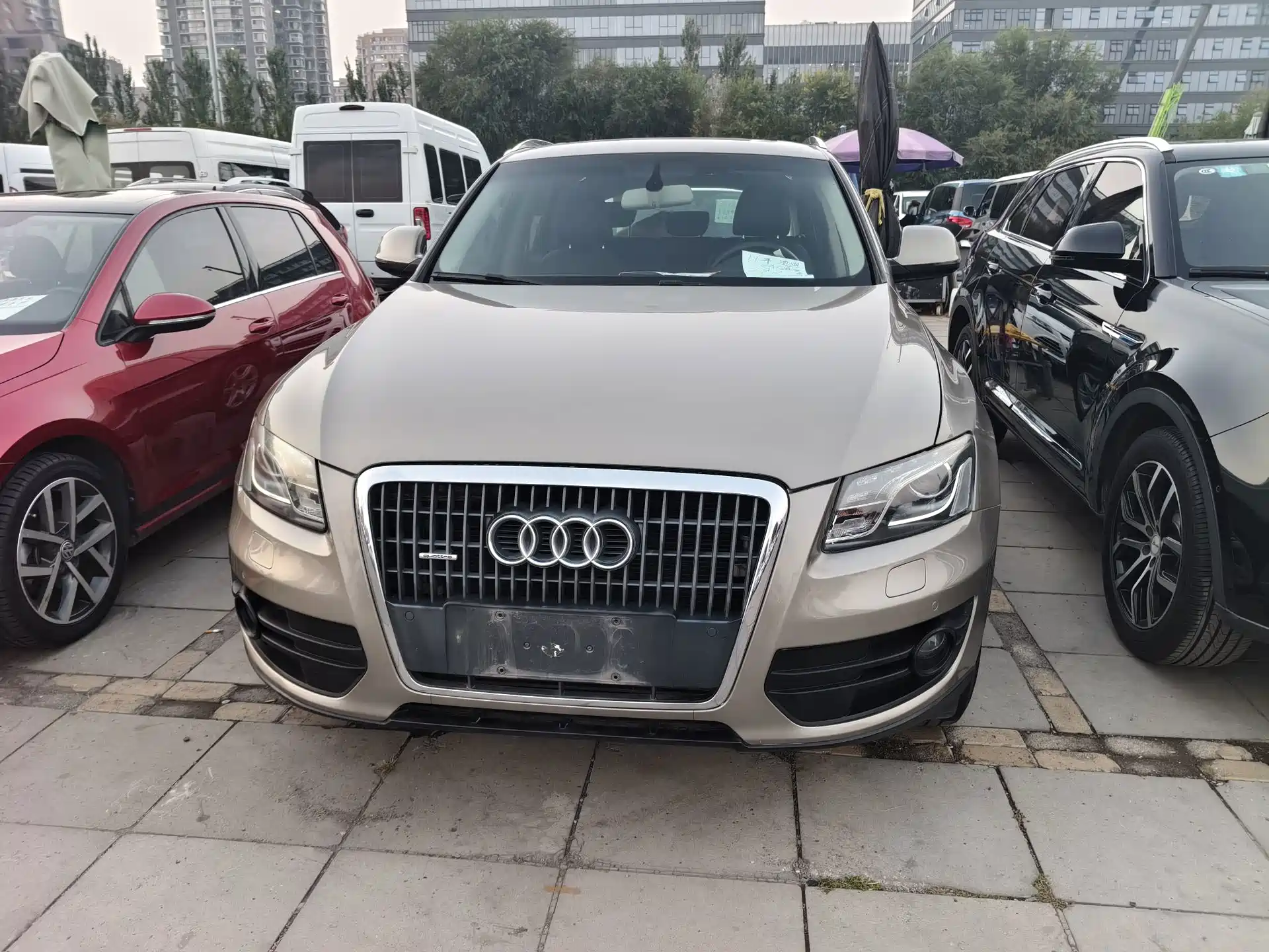 Photo 2 - Audi Q5 (Import)