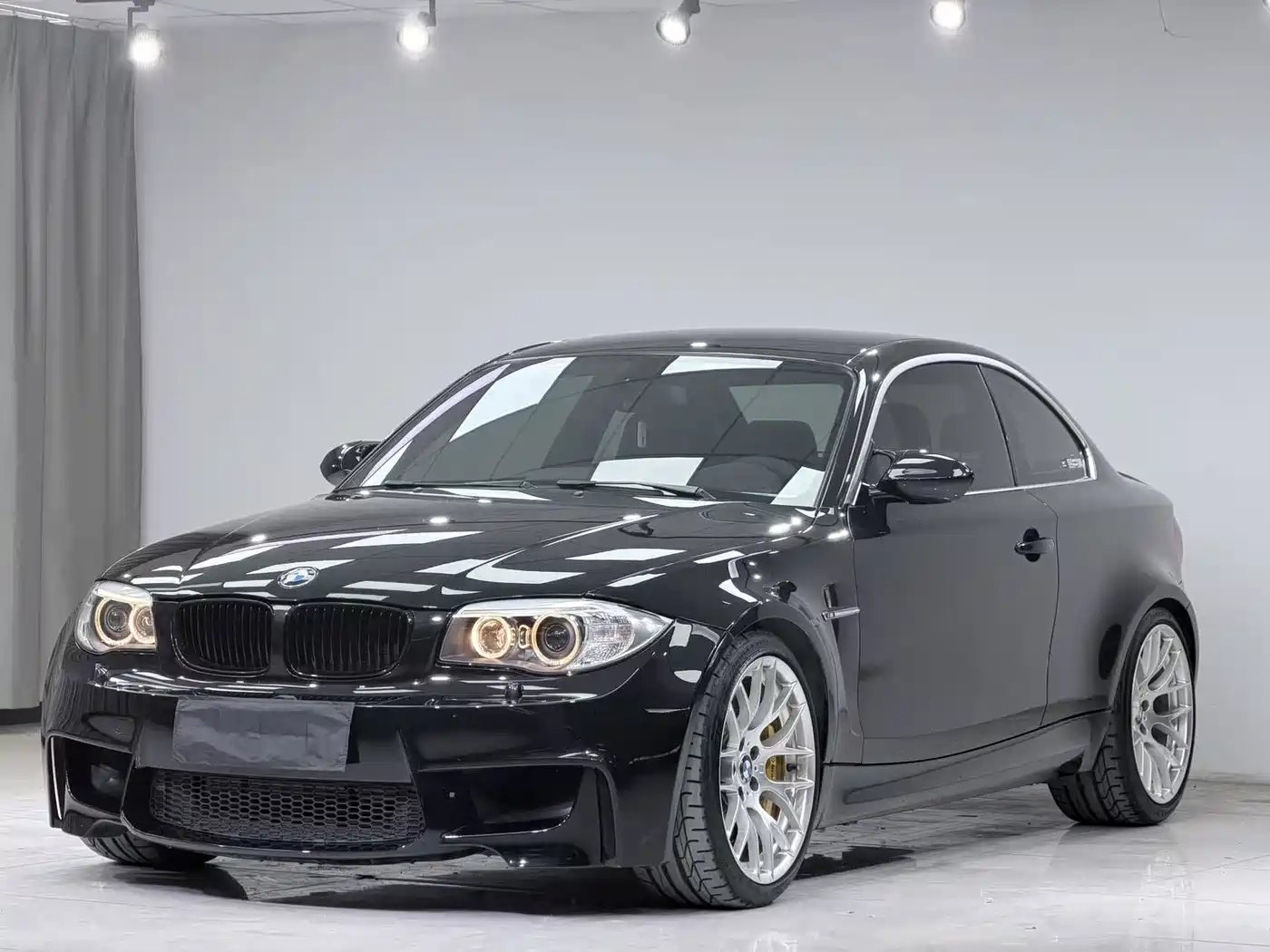 BMW 1 Series M 2011 1M Coupe фото 2