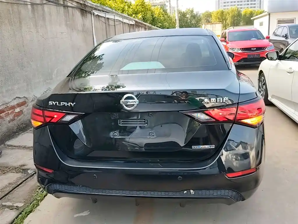 Фото 6 - Nissan Sylphy