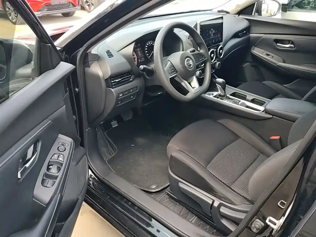Фото 16 - Nissan Sylphy