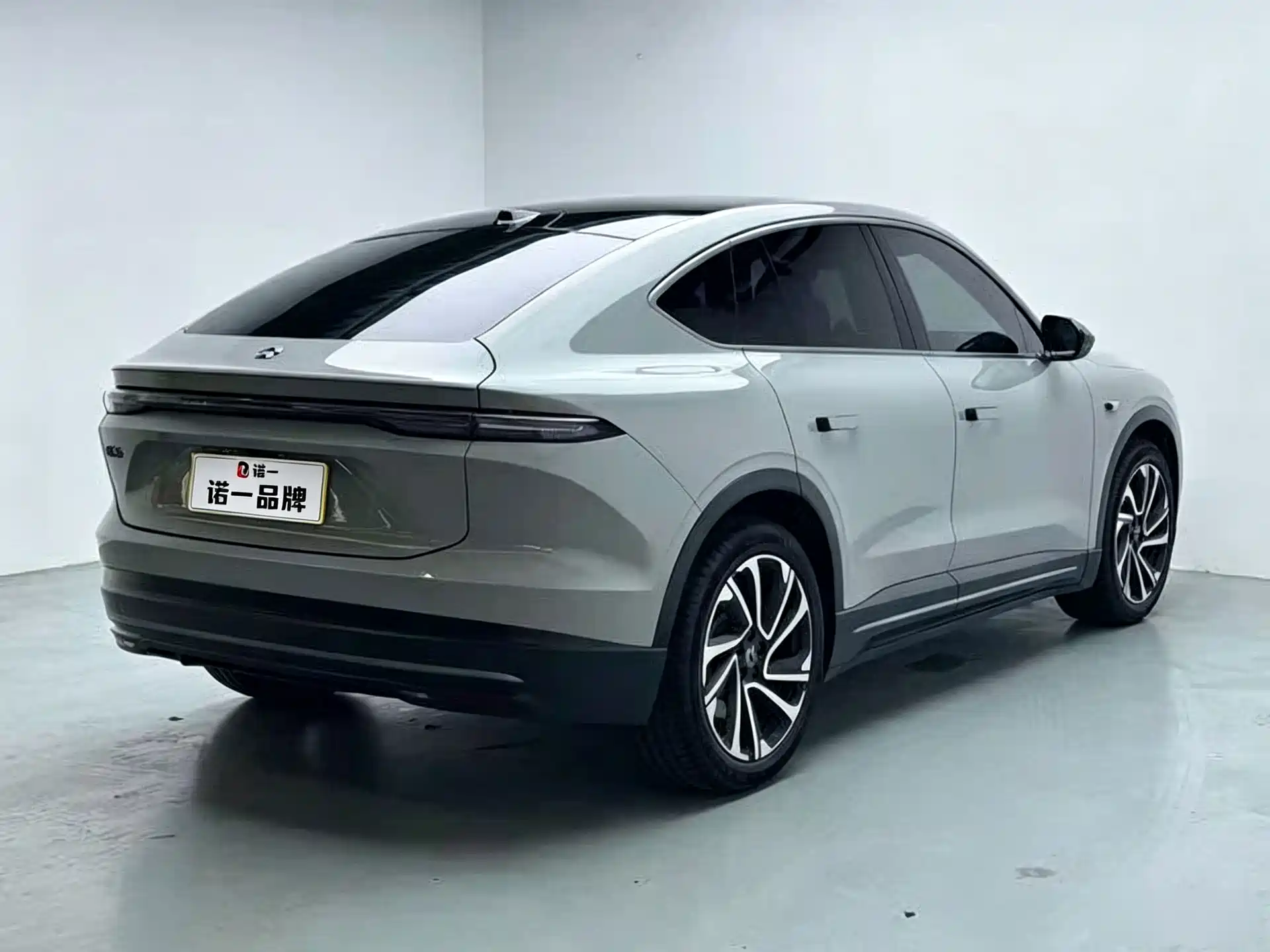 Фото 4 - NIO EC6