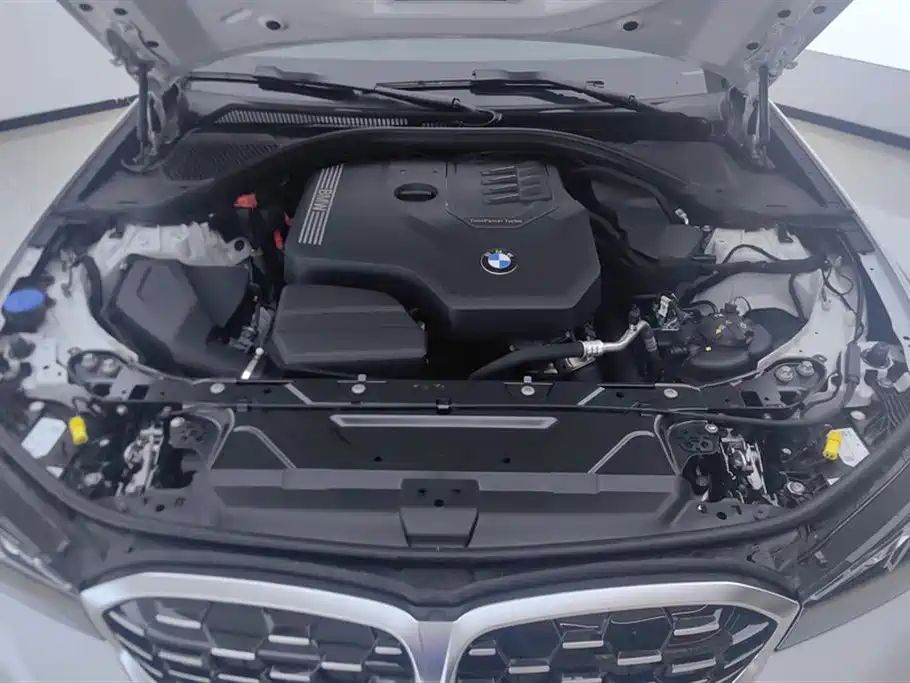 BMW 3 Series 2025 325Li M Sport Package фото 10