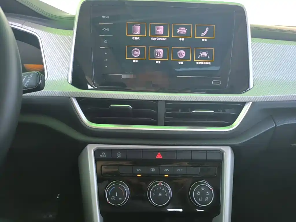 Volkswagen T-Roc, миниатюра 13