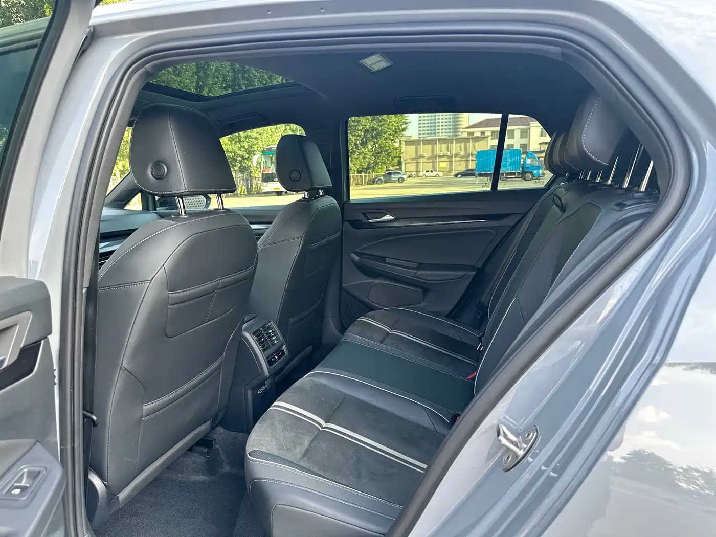 Volkswagen Golf 2021 280TSI DSG R-Line фото 13