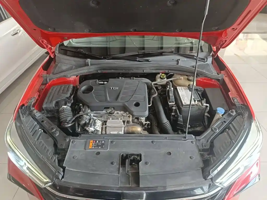 Фото 20 - Roewe i5
