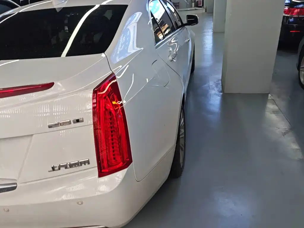 Photo 8 - Cadillac ATS-L