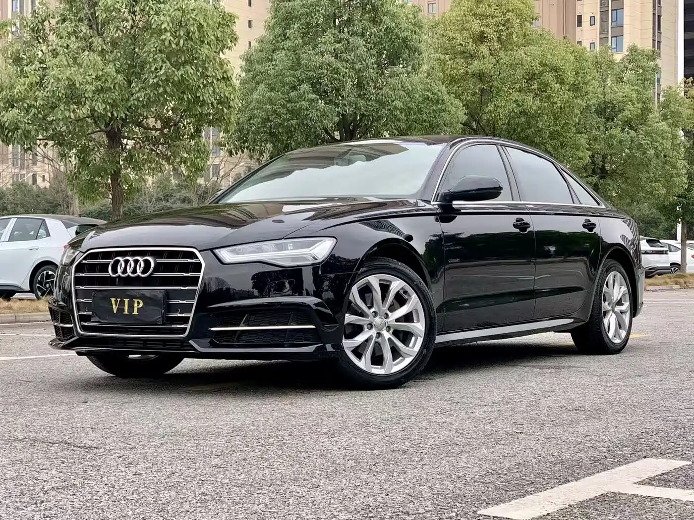 Audi A6L 2018 30th Anniversary 35 TFSI Fashion