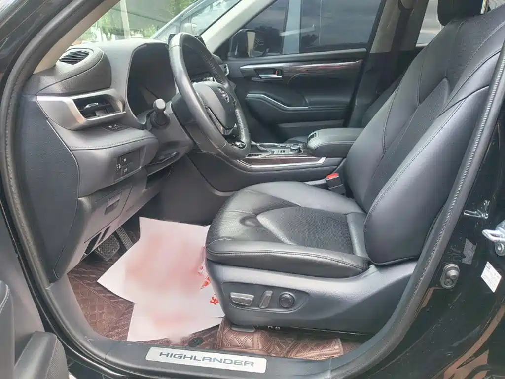 صورة 18 - Toyota Highlander