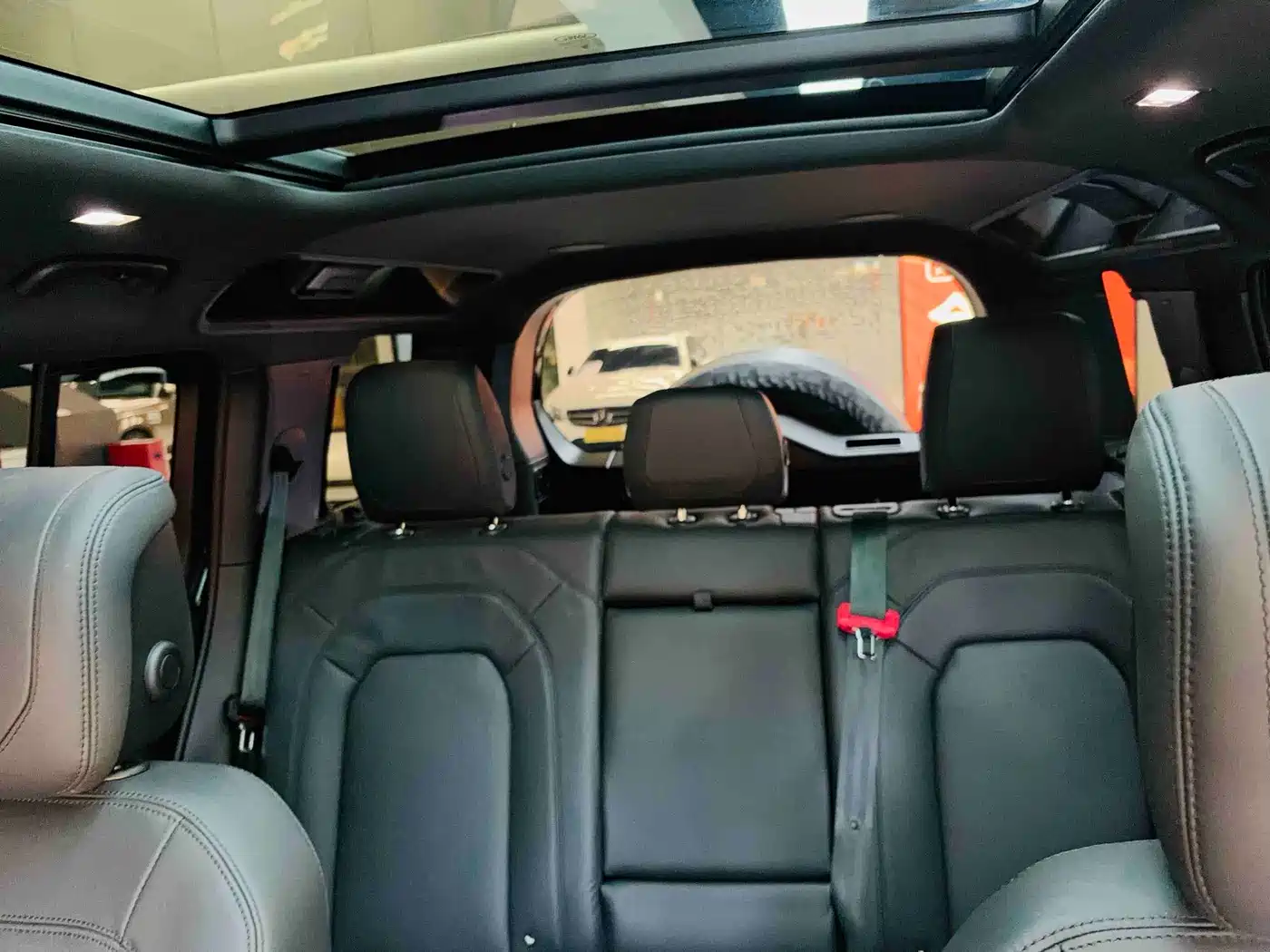 LAND ROVER GUARD