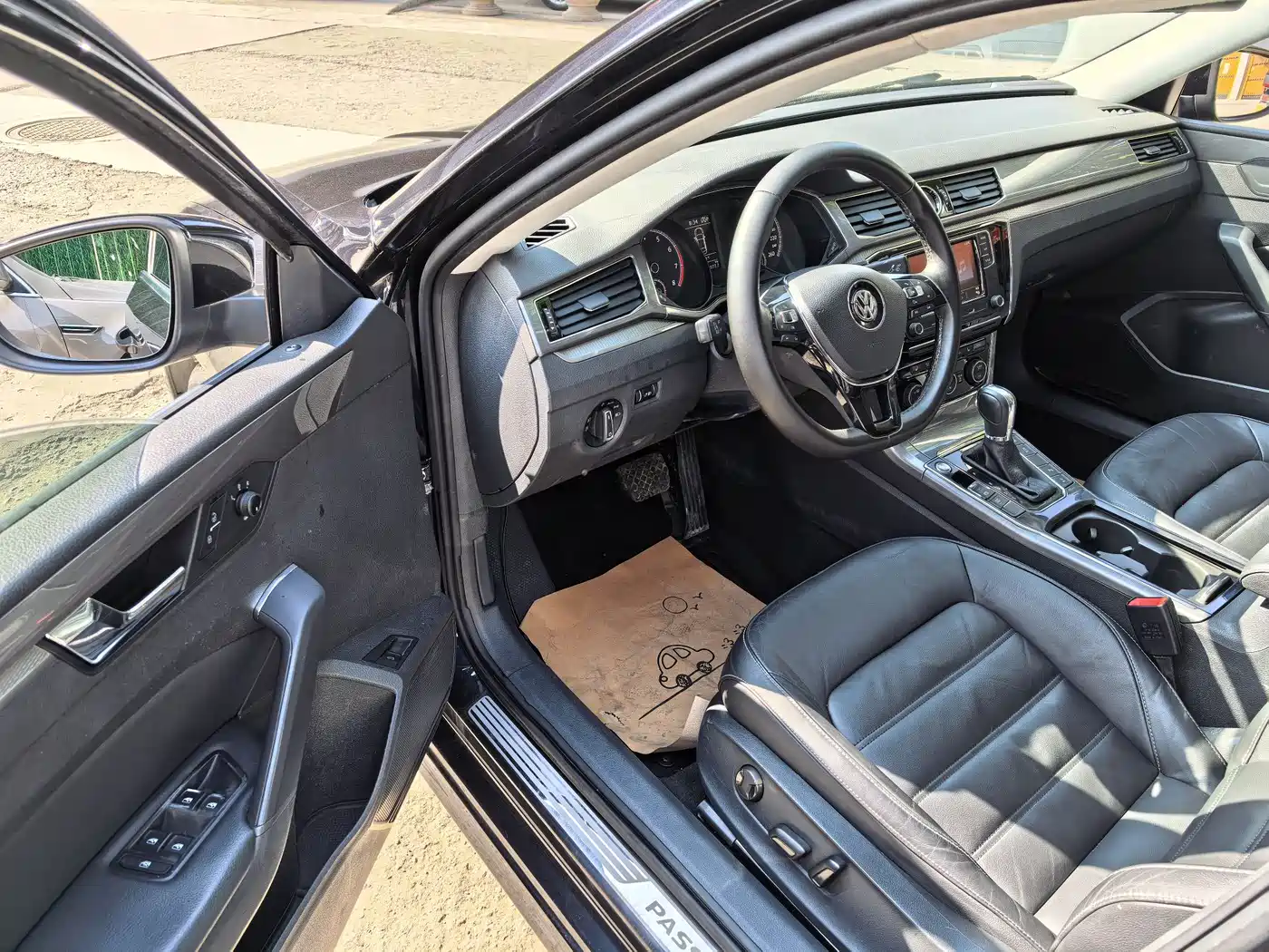 Volkswagen Passat 2017 330TSI DSG Prestige фото 7