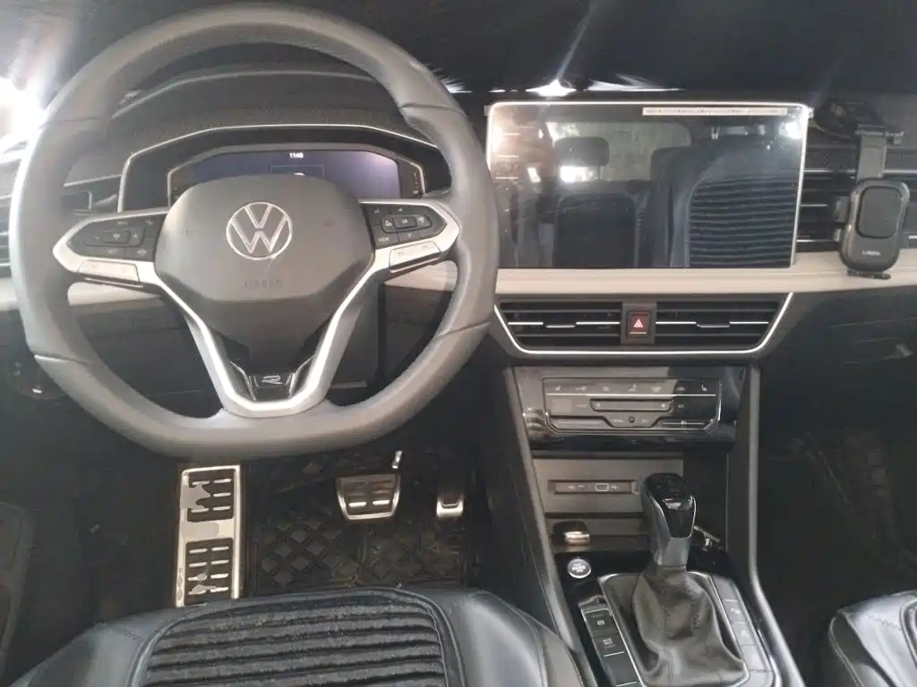 Volkswagen Tiguan L 2025 2025 330TSI Automatic 2WD R-Line Dragon Glory Edition