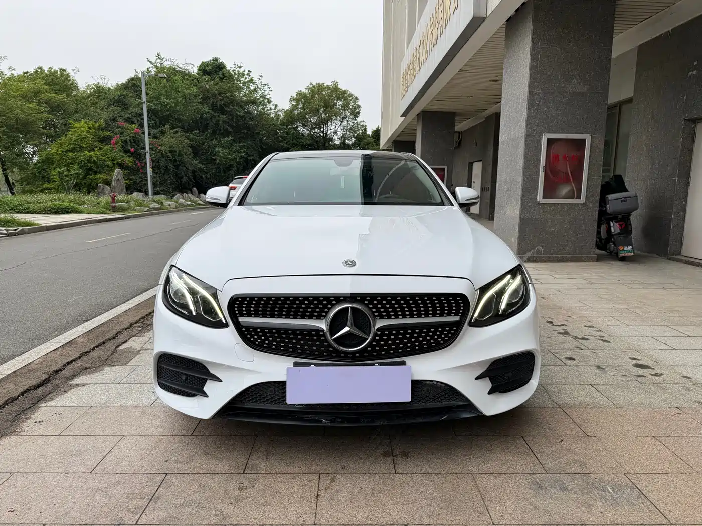 Mercedes-Benz E-Class 2018 E 200 L Sport фото 2