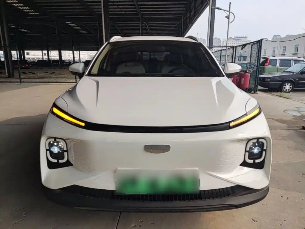 Фото 3 - Geely Geometry E Firefly