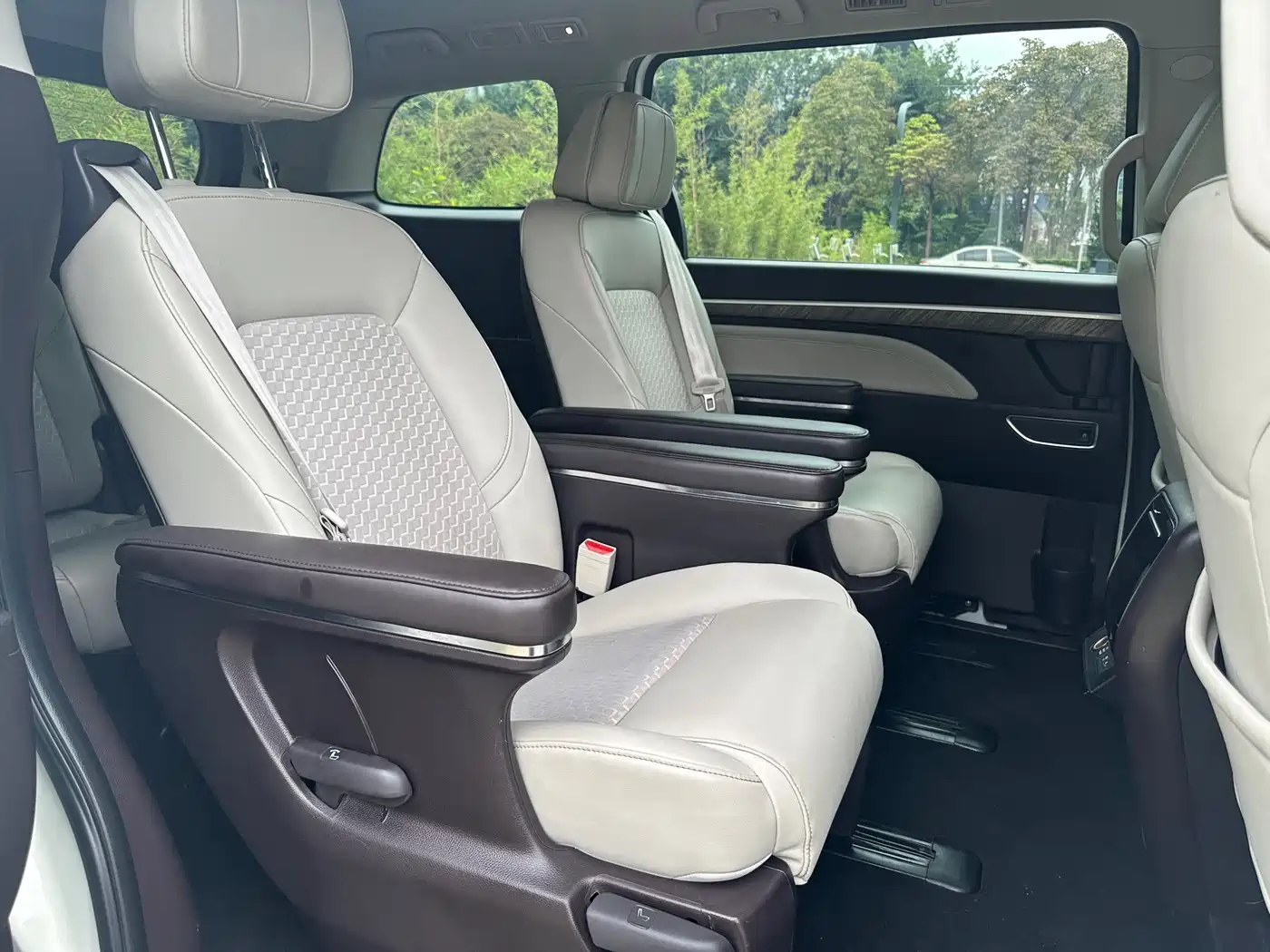 GAC Trumpchi Trumpchi M8 2021 Leading Show Series 390T Luxury Edition фото 14