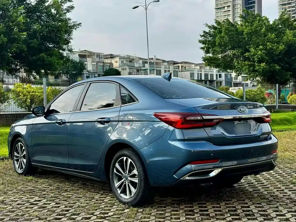 Ford Escort 2022 2021 1.5L Automatic Diamond Edition