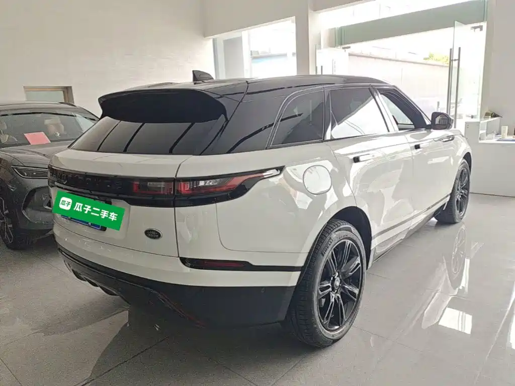 Land Rover Range Rover Velar 2023 2023 250PS Gloss Black Collector's Edition