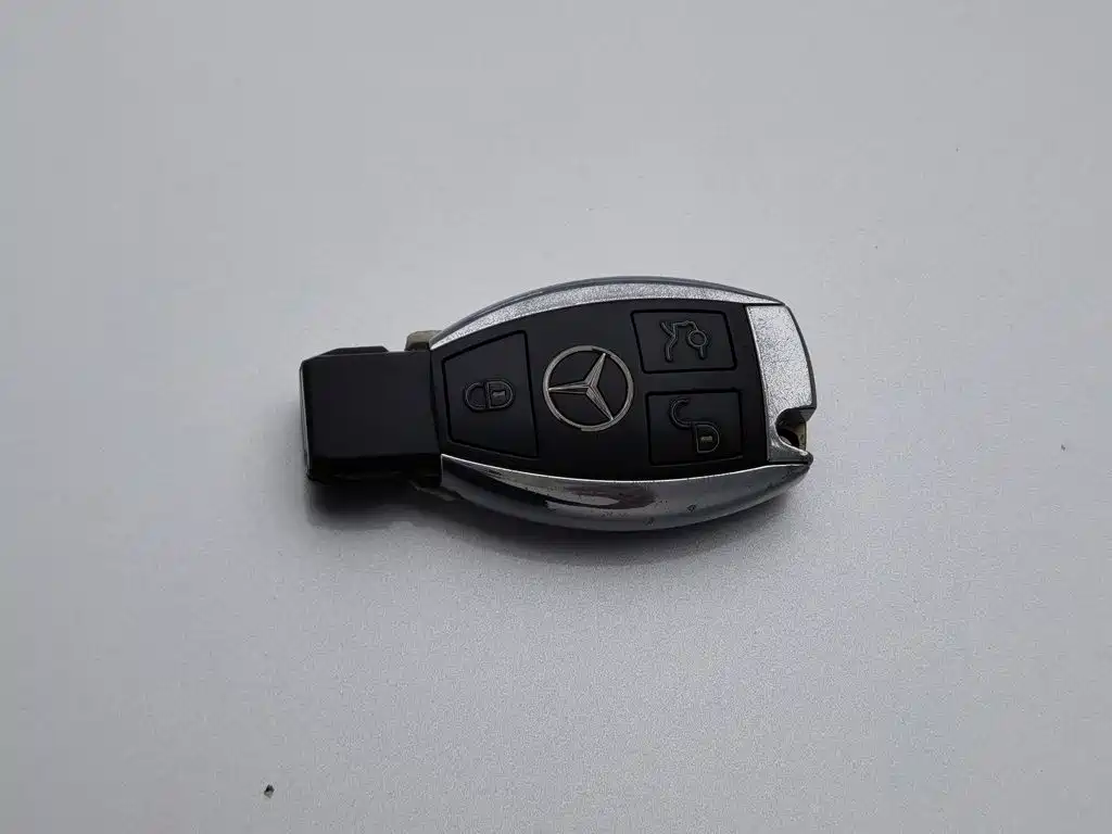 Photo 19 - Mercedes-Benz E-Class