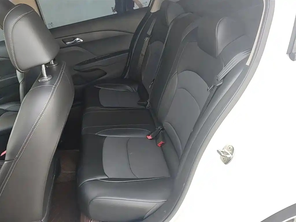 Chevrolet Cavalier 2016 1.5L Automatic Delight Edition фото 17