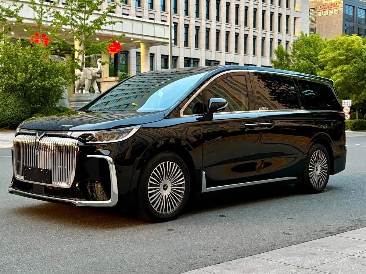 Voyah Auto Voyah Dreamer 2025 PHEV AWD Excellent Kunpeng Edition