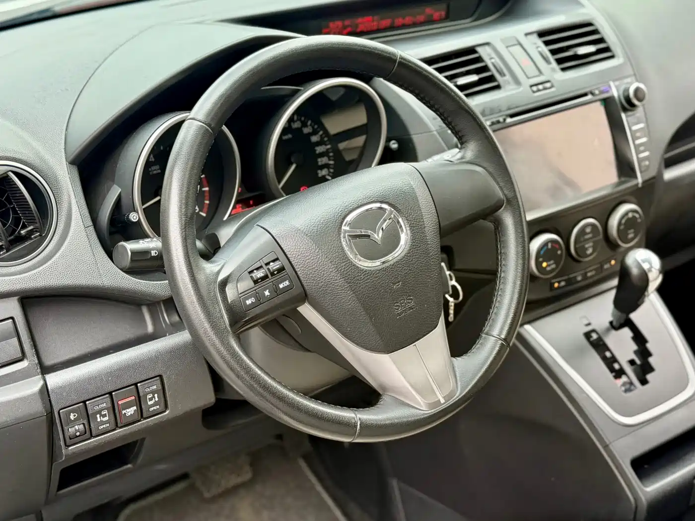 Mazda Mazda5 2013 2.0L Automatic Luxury фото 11